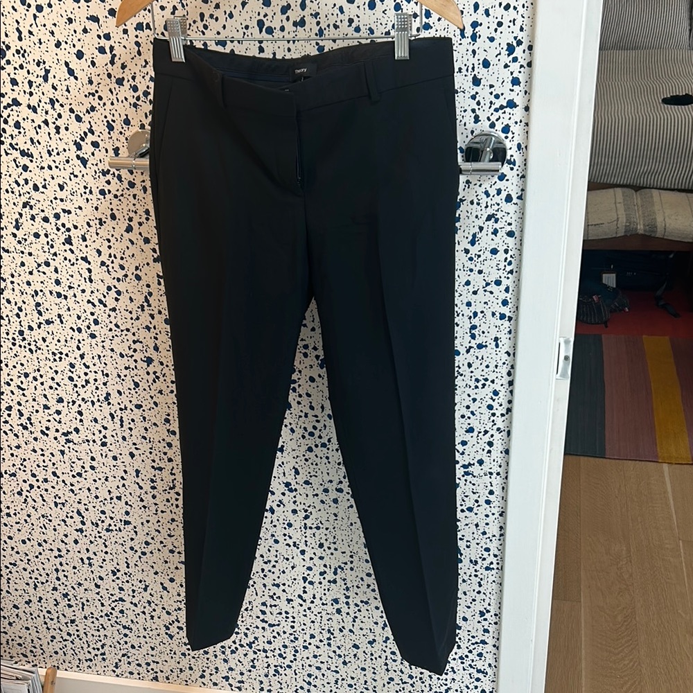 Theory black cropped dress pants (size 6)